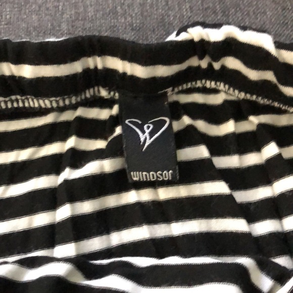 Midi cross slit detailing - Picture 3 of 3